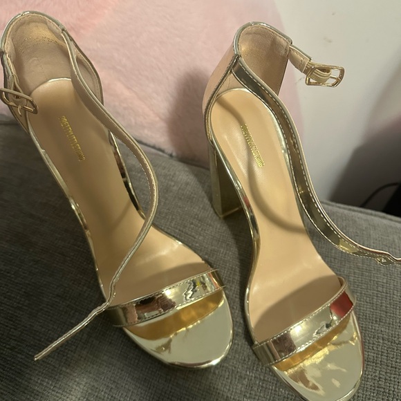 PrettyLittleThing Shoes - Pretty little thing gold heels